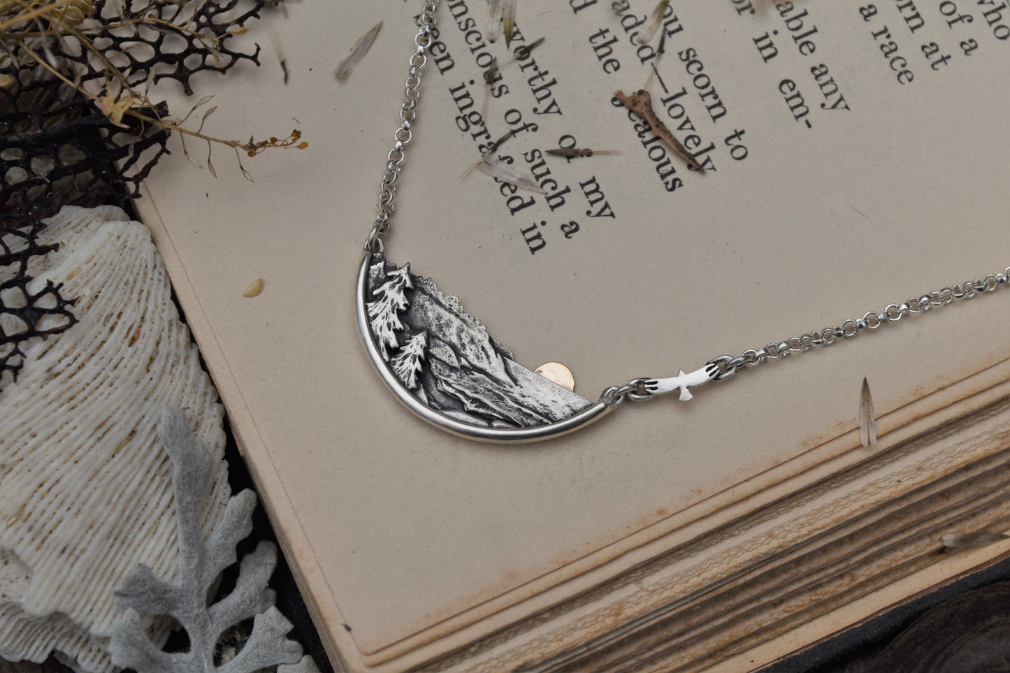 North Shores Necklace