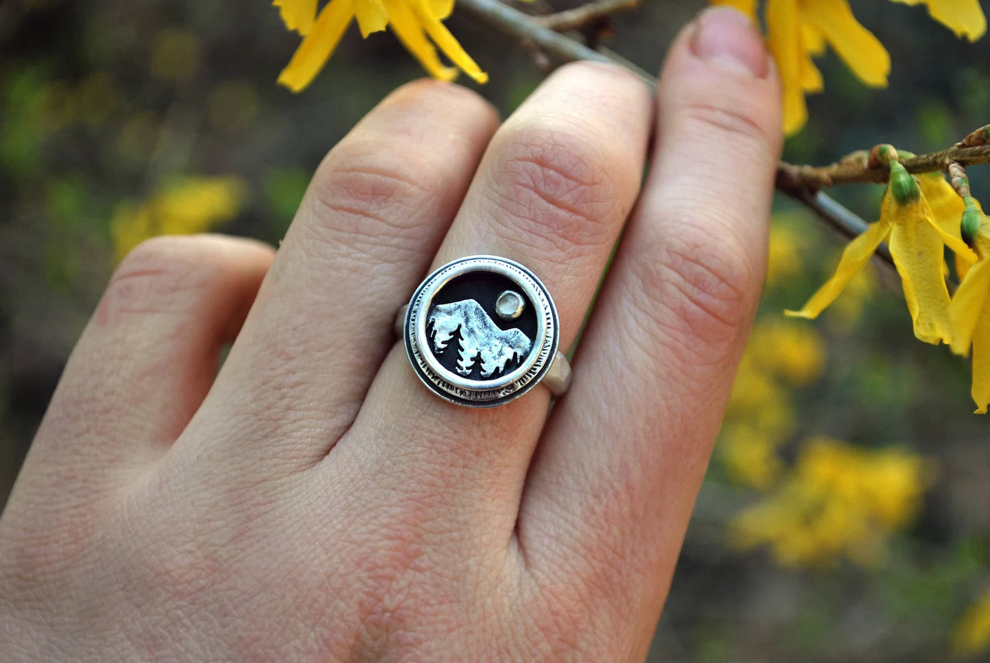 Mountain Shadowbox Ring